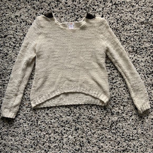 Knit top with metal shoulder accents - Picture 2 of 6